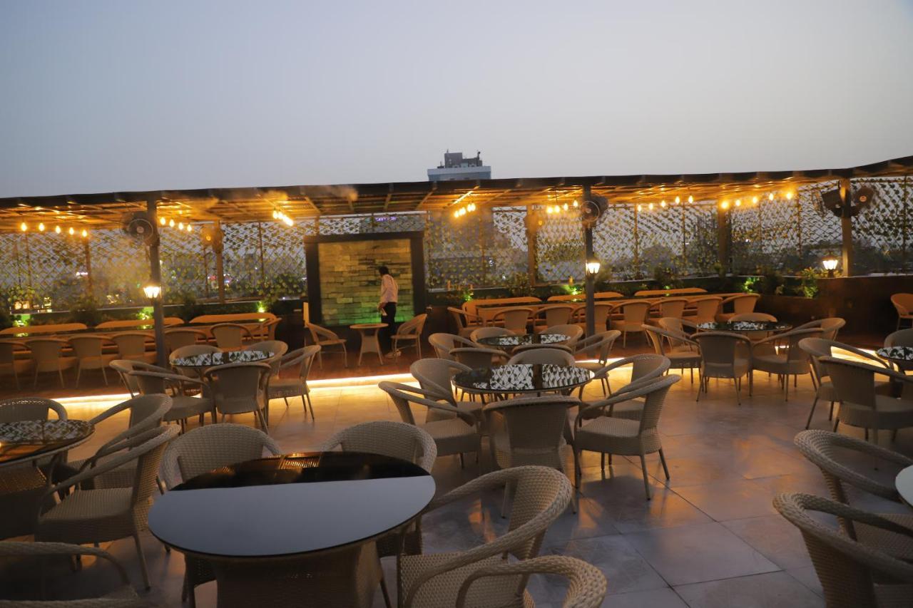 Hotel Haris Mg Road Gurugram Гургаон Екстериор снимка