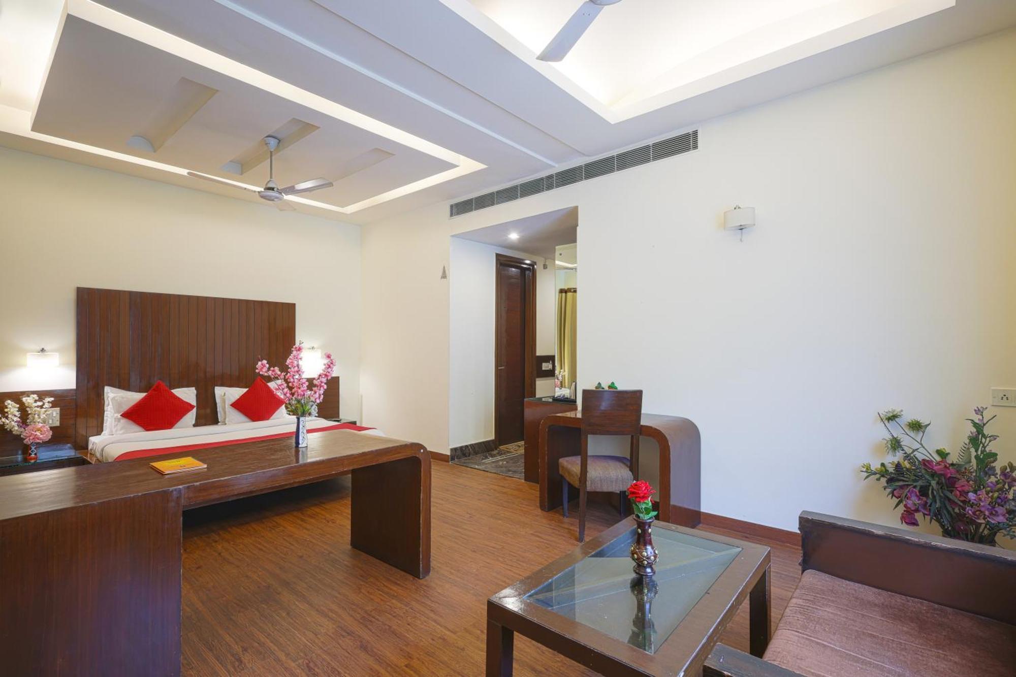 Hotel Haris Mg Road Gurugram Гургаон Екстериор снимка