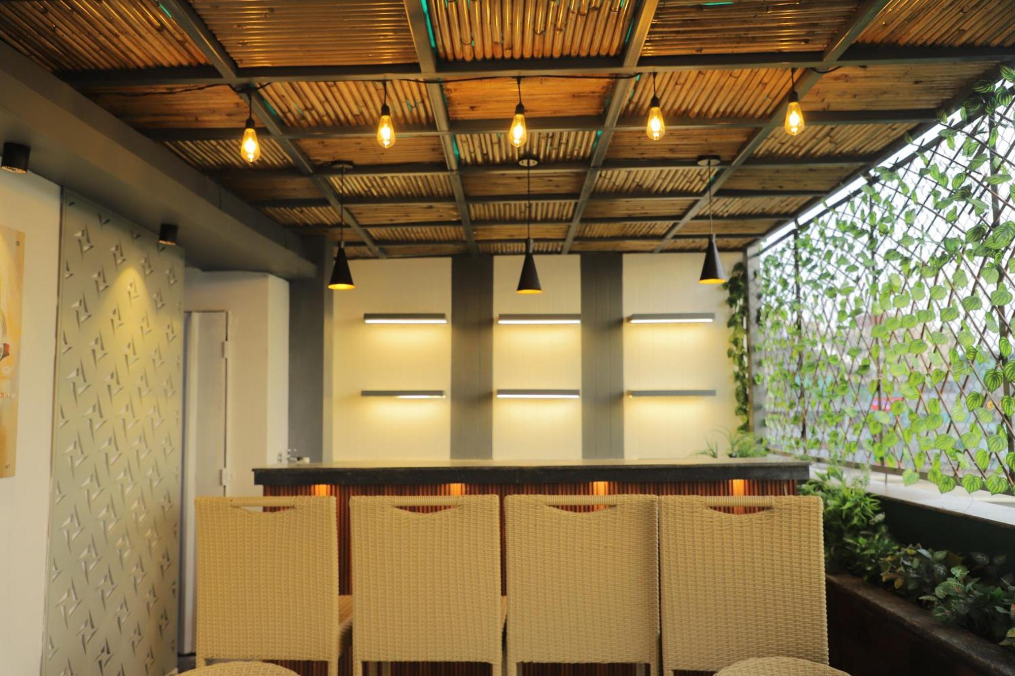 Hotel Haris Mg Road Gurugram Гургаон Екстериор снимка