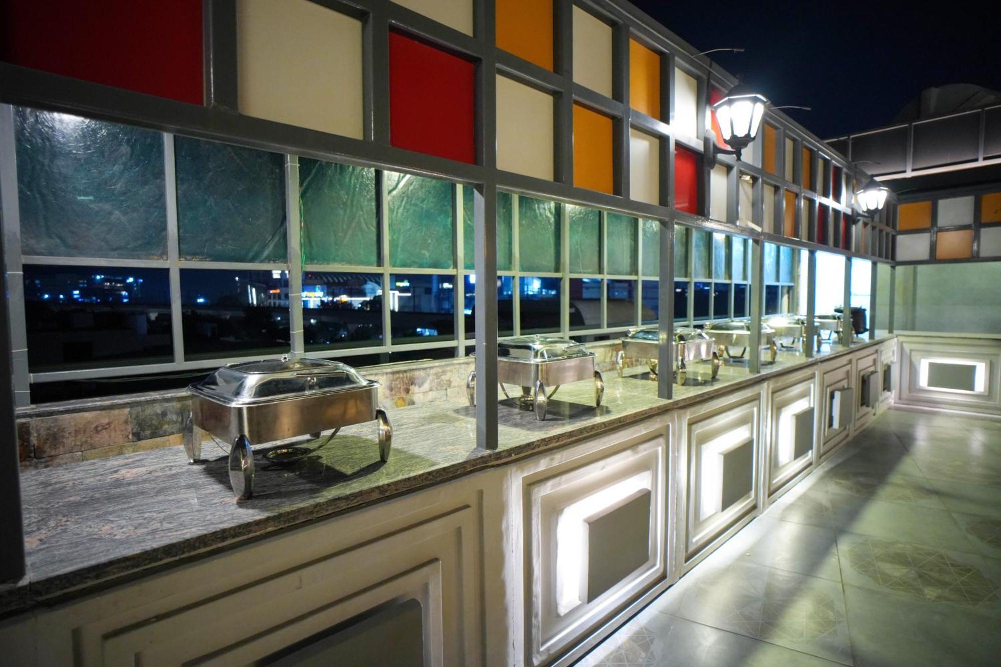 Hotel Haris Mg Road Gurugram Гургаон Екстериор снимка