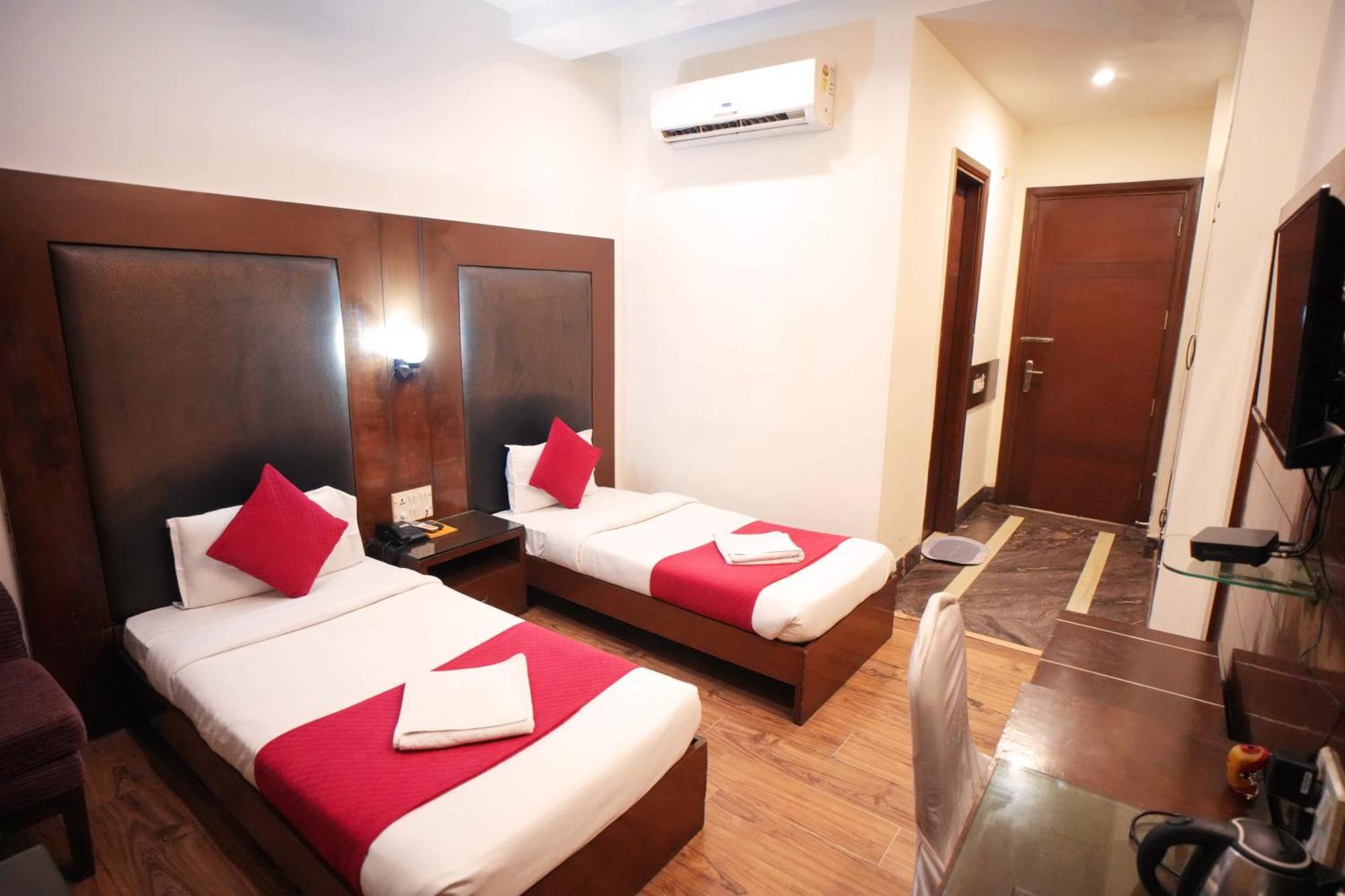 Hotel Haris Mg Road Gurugram Гургаон Екстериор снимка