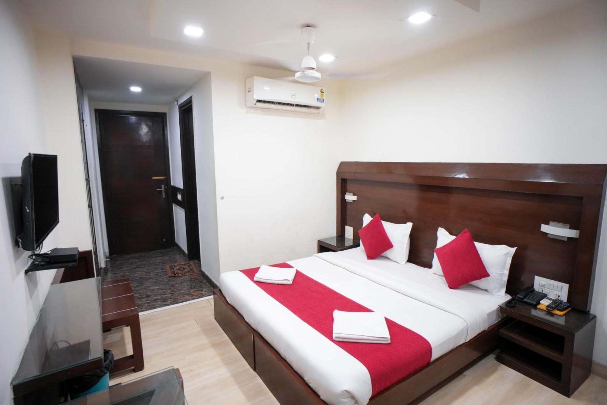 Hotel Haris Mg Road Gurugram Гургаон Екстериор снимка